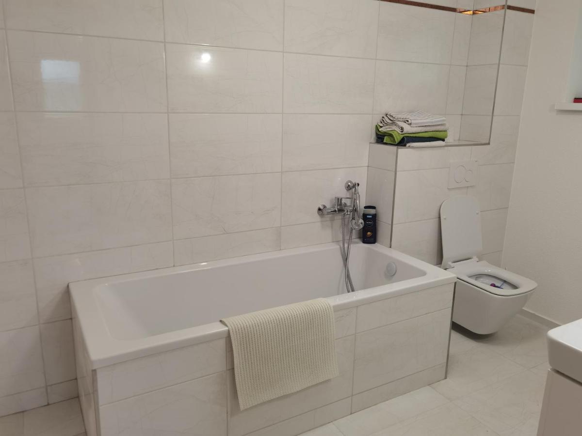 Apartament Sunset House Piestany Cervena Veza Banka Zewnętrze zdjęcie